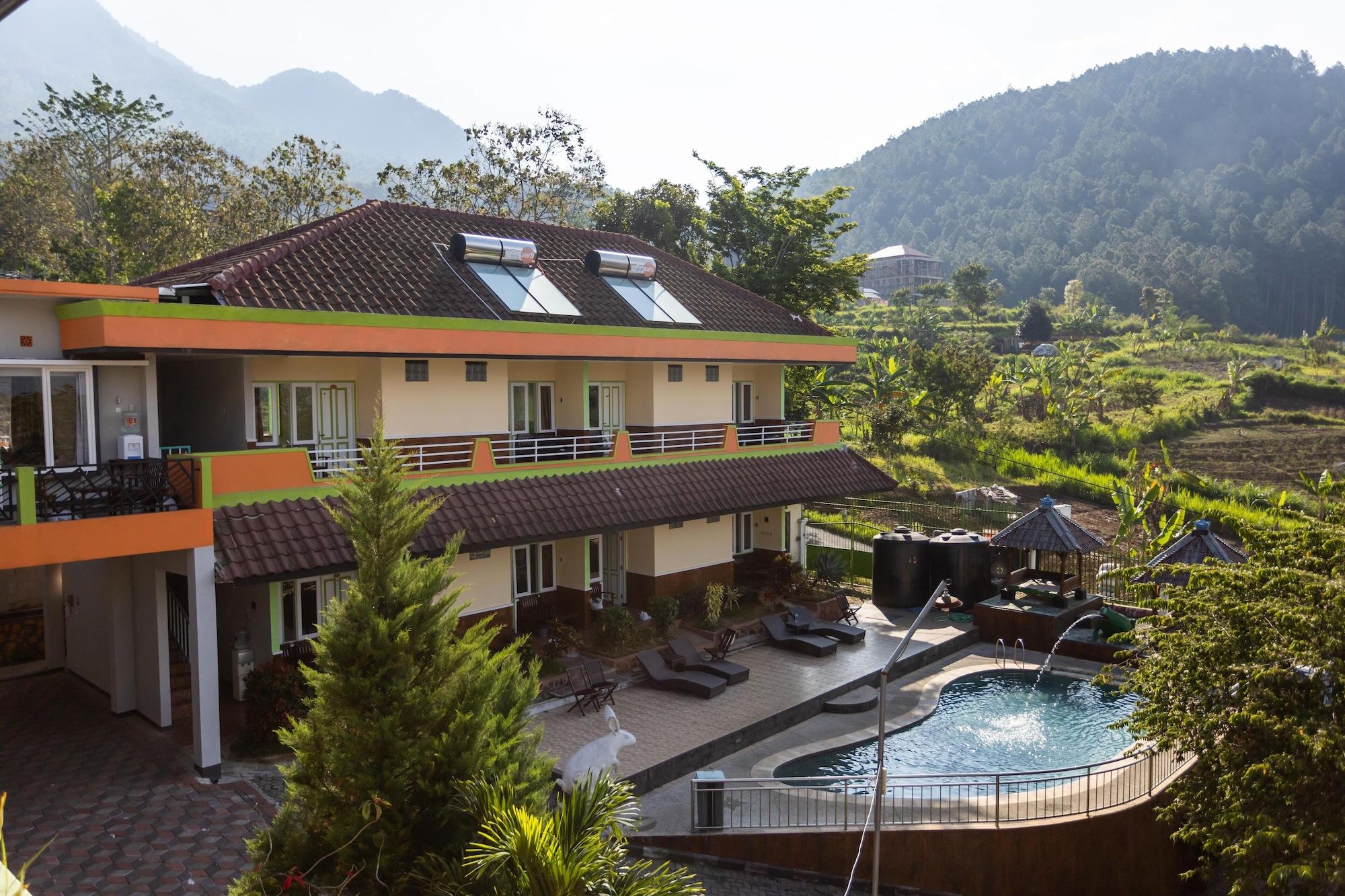 Villa Panderman Indah Batu  Esterno foto