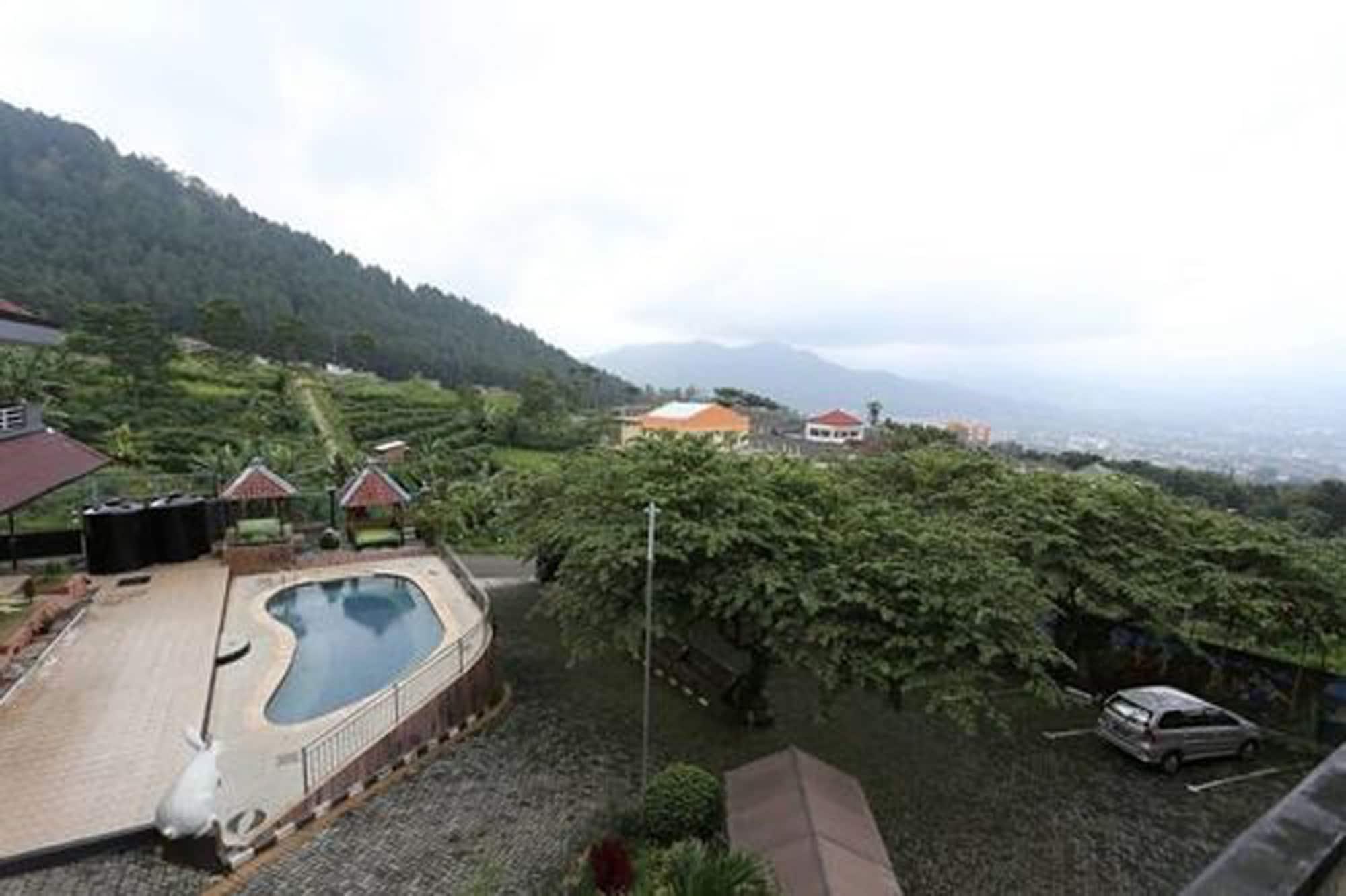 Villa Panderman Indah Batu  Esterno foto