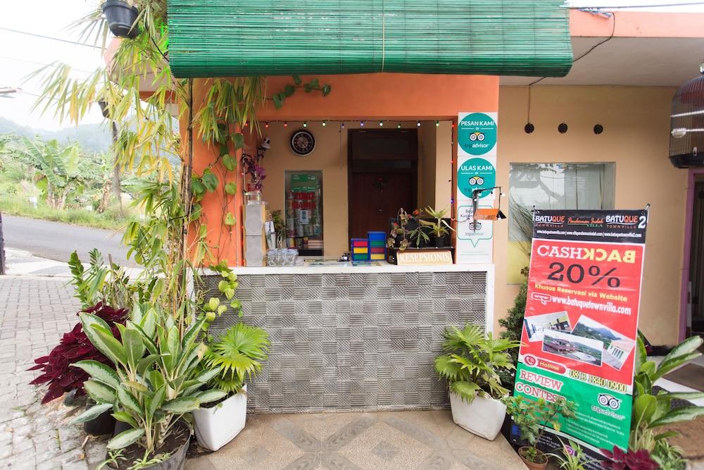 Villa Panderman Indah Batu  Esterno foto