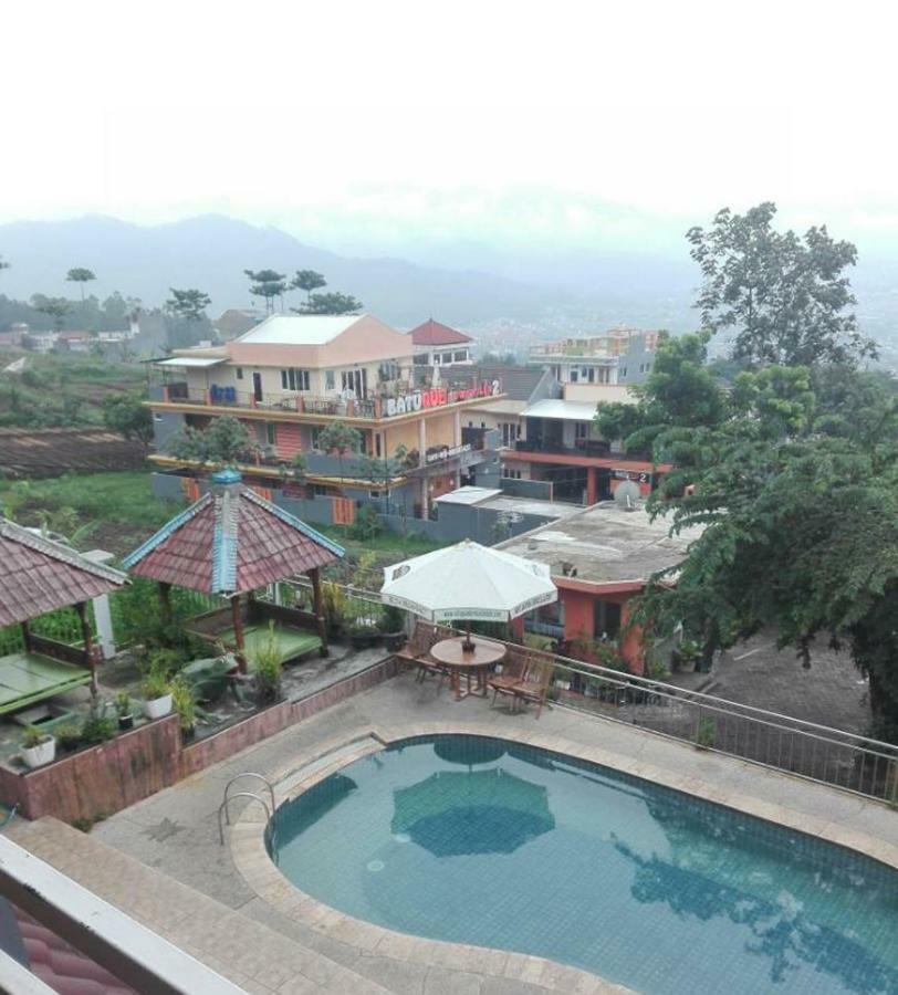 Villa Panderman Indah Batu  Esterno foto